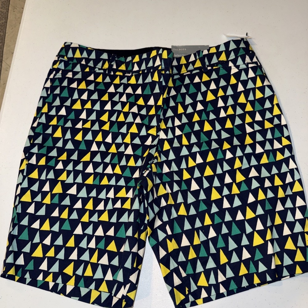 Talbots Perfect Short 9.5 Navy Blue Geometric Triangle Print Petite 12P NWT